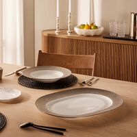 برناردو طبق الضيافة إكيوم بيضاوي باللون الفضي 43 سم