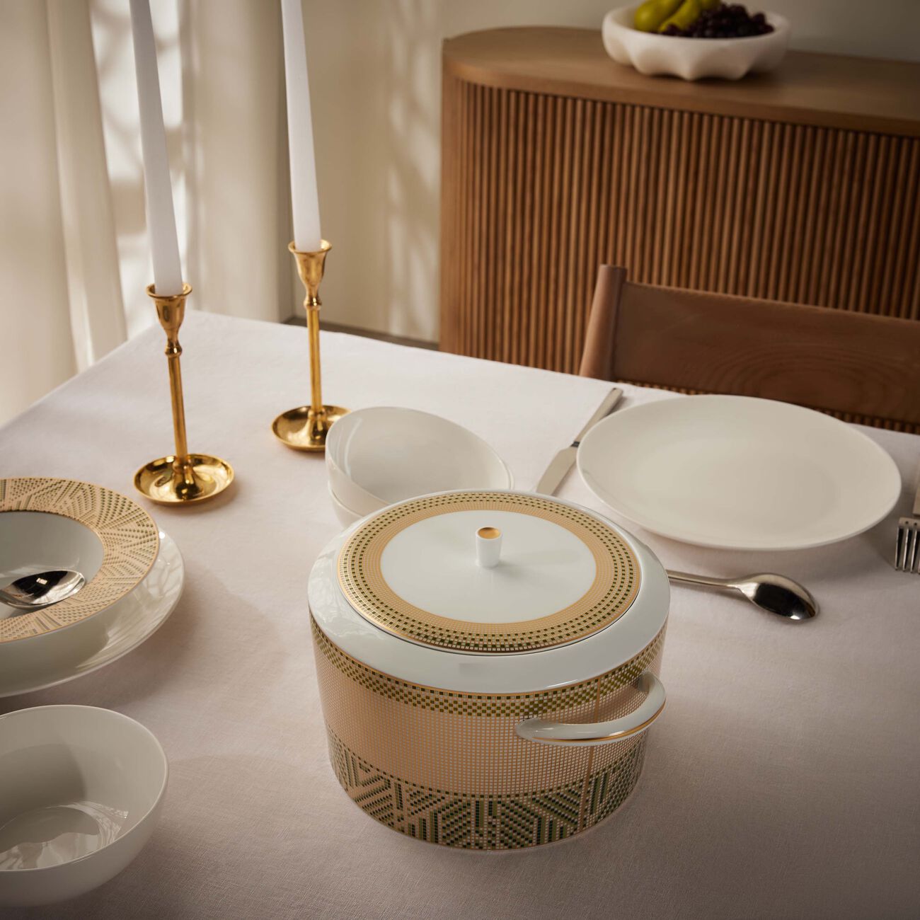 وعاء التقديم برناردو أوغوستا 2 لتر