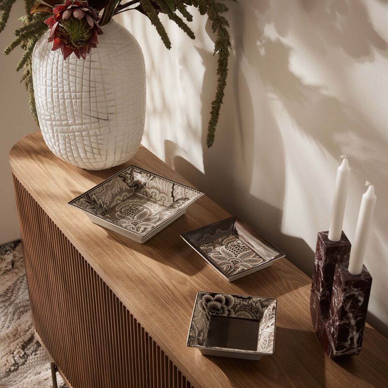 إيترو صينية بلوم مربعة متوسطة باللون الأخضر