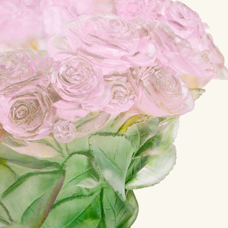 مزهرية روز متوسطة الحجم وردية دوم مزهرية روز متوسطة الحجم وردية