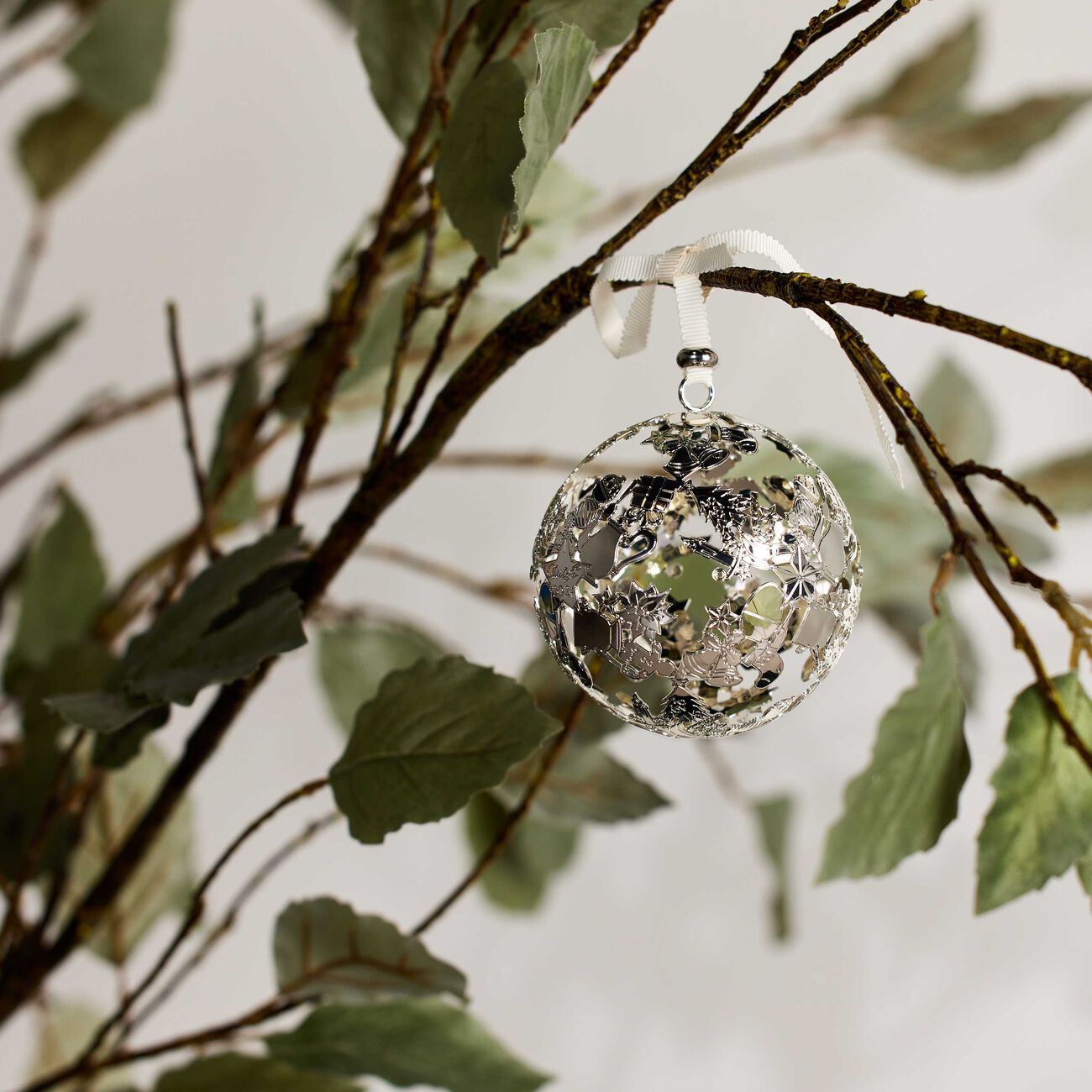 Trésors d'Argent Christmas Ornament 2024 Mini Silver Plated christofle tr sors d argent christmas ornament 2024 mini silver plated