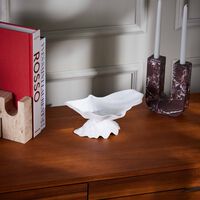 لوبجيه قطعة ديكور مركزية نبتون متوسطة باللون الأبيض