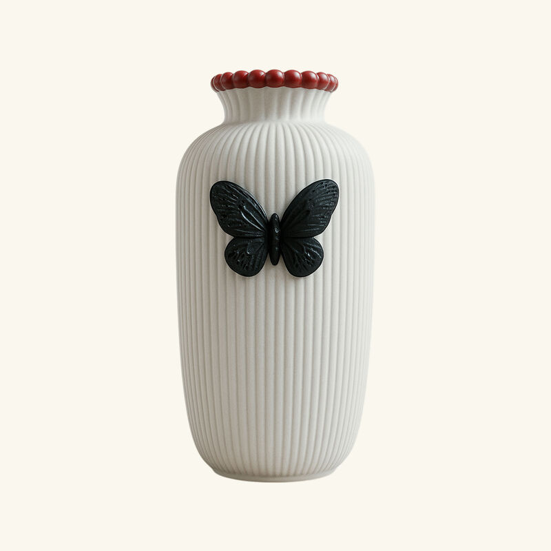 مزهرية لايدي لايك لأولغا هانونو كبيرة باللون الأبيض لادرو مزهرية لايدي لايك لأولغا هانونو كبيرة باللون الأبيض