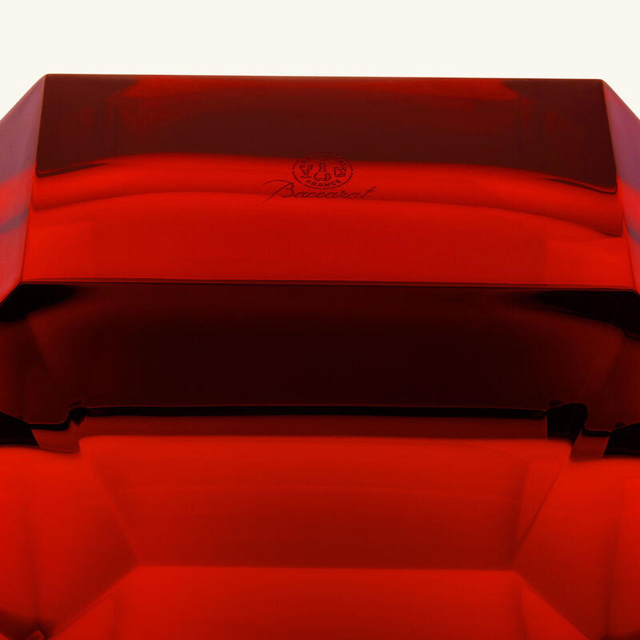 باكارا مزهرية أوكتاجون صغيرة حمراء