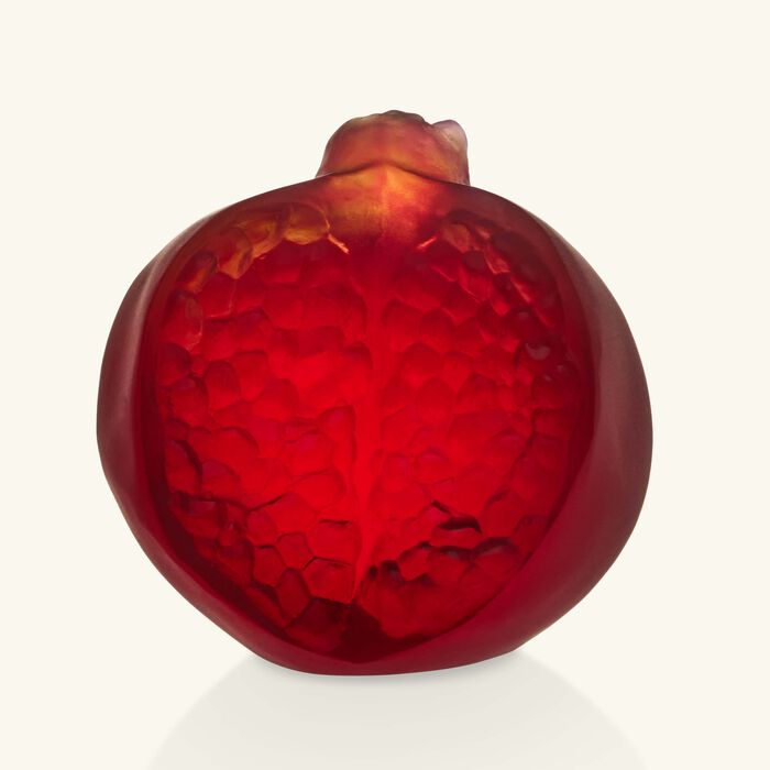 دوم منحوتة توتي فروتي على شكل رمان