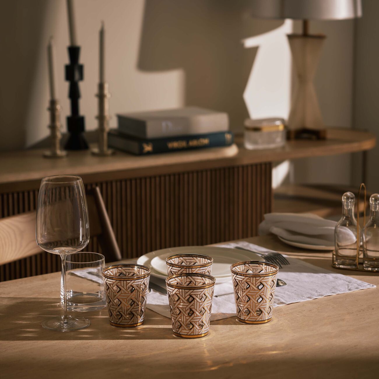 جوناثان أدلر مجموعة أركيد من 4 أكواب للشرب باللون الذهبي