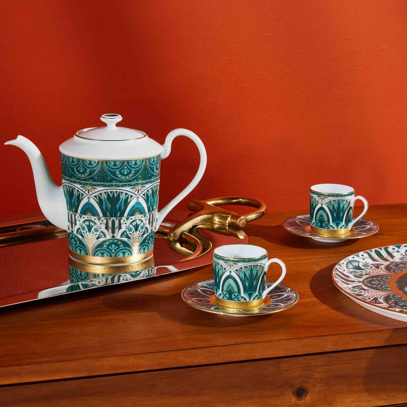 هافيلاند طقم ريف دو نيل المؤلف من 4 فناجين للقهوة مع صحونها باللون الأخضر