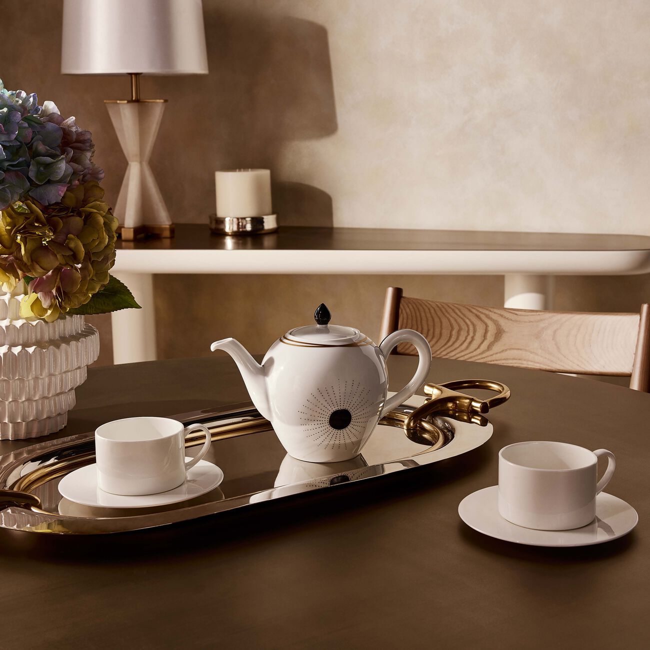 برناردو إبريق الشاي أبورو أبيض