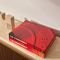 Le Creuset: A Century Of Colorful Cookware Book 11x14cm assouline le creuset a century of colorful cookware book 11x14cm
