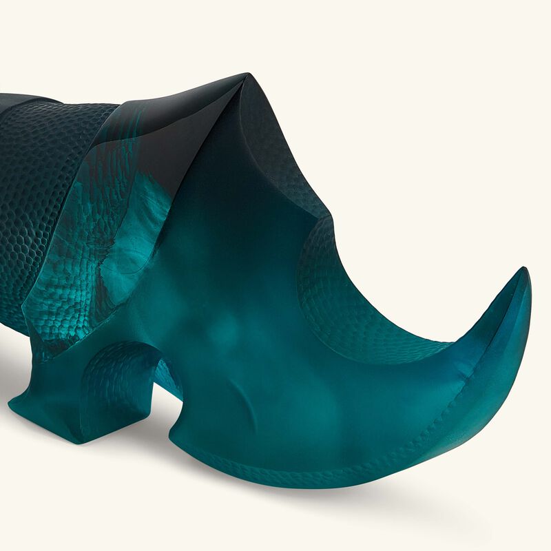 دوم منحوتة على شكل وحيد قرن متوسطة زرقاء