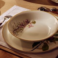 Jardin Indien Serving Platter Round Green 32cm bernardaud jardin indien serving platter round green 32cm