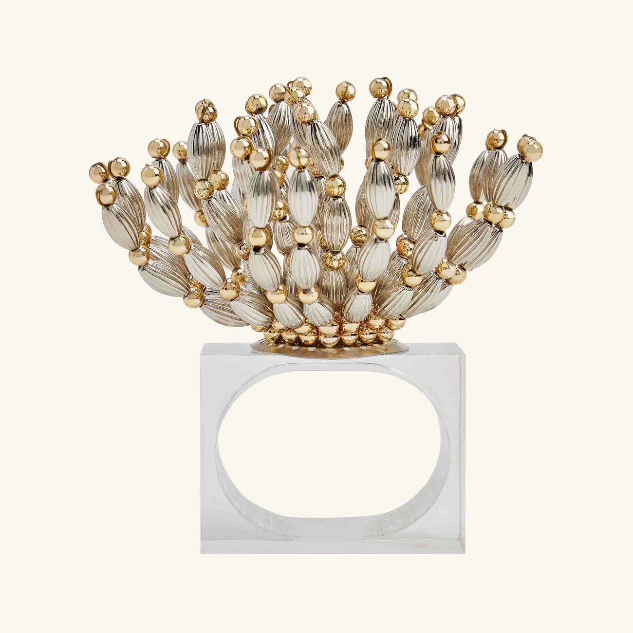 حلقة مناديل المائدة مزينة بالخرز باللون الفضي كيم سيبيرت حلقة مناديل المائدة مزينة بالخرز باللون الفضي