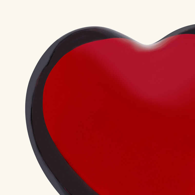 باكارا منحوتة كيوبد هارت صغيرة حمراء