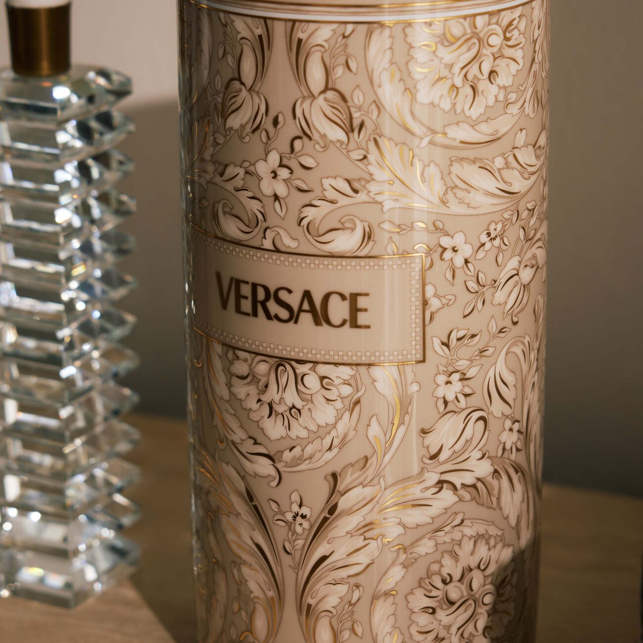 Barocco Beige Vase Round Medium versace barocco beige vase round medium