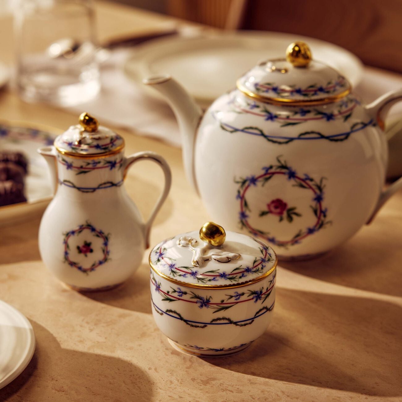 Le Gobelet Du Roy Sugar Pot White bernardaud le gobelet du roy sugar pot white