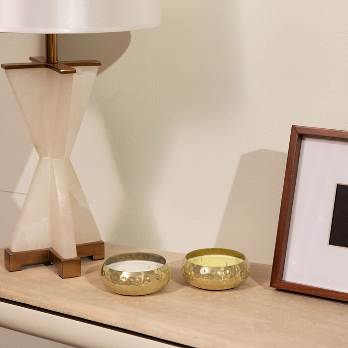 light of sakina urli sandwalood rose candle 200ml