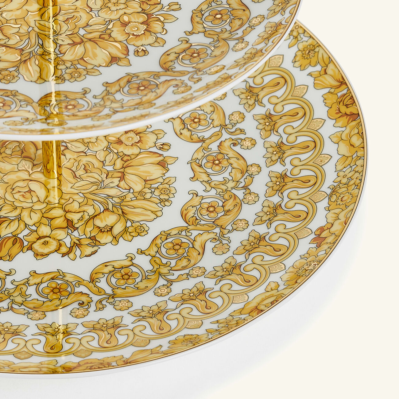 Medusa Rhapsody Cake Stand Gold versace medusa rhapsody cake stand gold