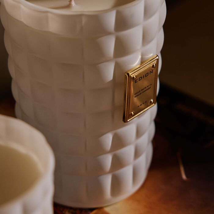 الشمعة العطرية تشيلو سويت نمبر 15 فيفالدي هارموني بيانكا - 500 غ إديون الشمعة العطرية تشيلو سويت نمبر 15 فيفالدي هارموني بيانكا 500 غ