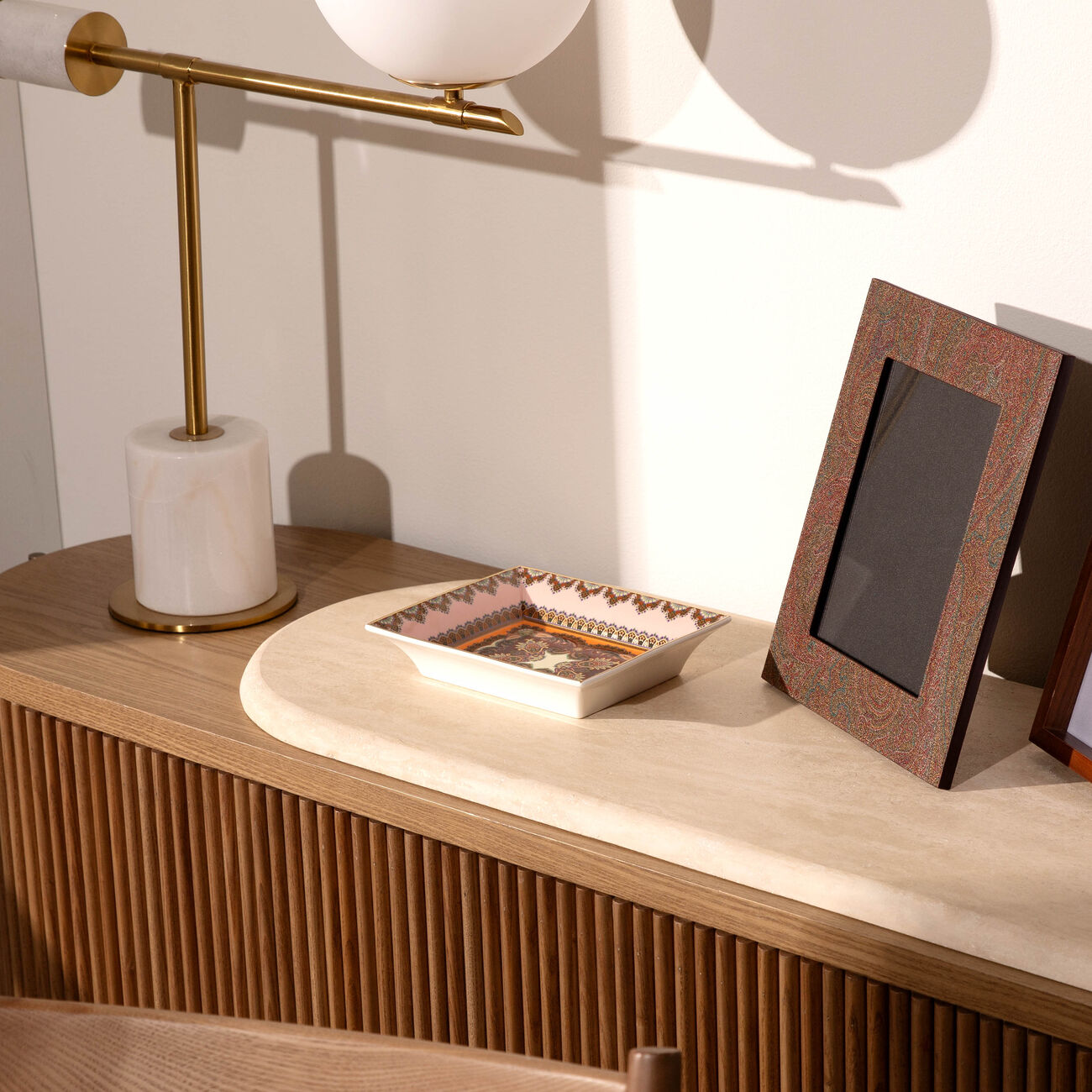 Thistle Rectangular Tray Pink etro thistle rectangular tray pink