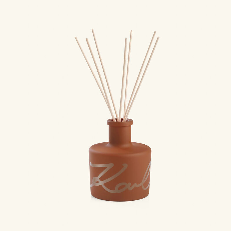 Essence D'Ambre Reed Diffuser with Natural Sticks karl lagerfeld essence d ambre reed diffuser with natural sticks