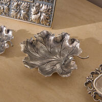 buccellati geranium leaf bowl medium silver