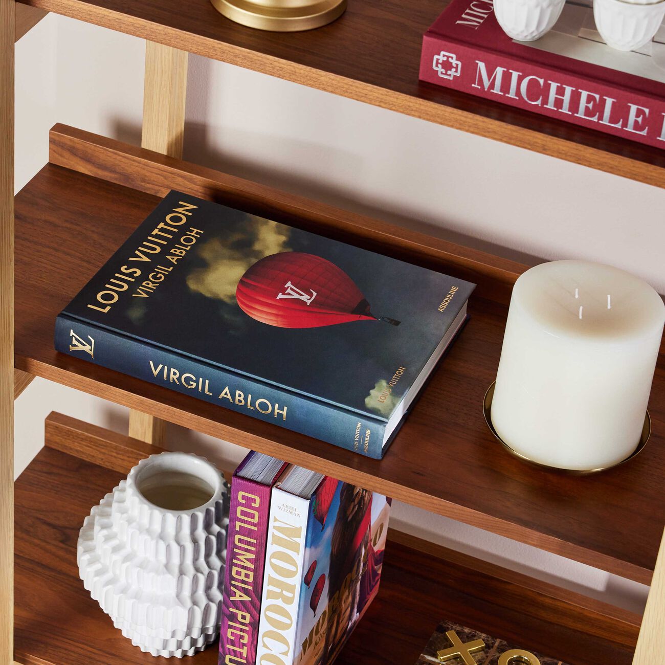 Louis Vuitton Virgil Abloh - Classic Balloon Cover Book 33x24cm assouline louis vuitton virgil abloh classic balloon cover book 33x24cm