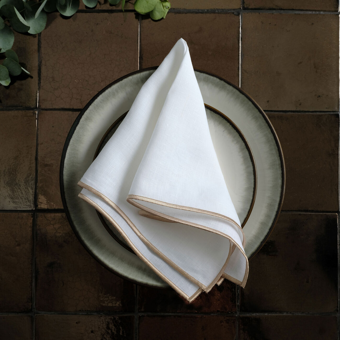 كاترين دينوال مجموعة بوهو من الكتان باللون الذهبي