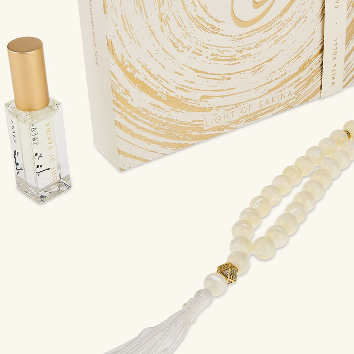 light of sakina safaa white shell misbaha   fragrance set