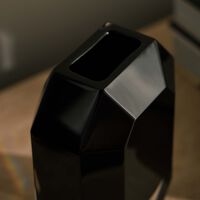 باكارا مزهرية أوكتوجون باد السوداء الصغيرة