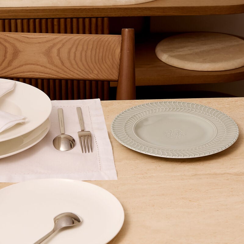 طبق الحلويات روش أخضر بتصميم مستدير 22سم بوتشيلاتي طبق الحلويات روش أخضر بتصميم مستدير 22سم