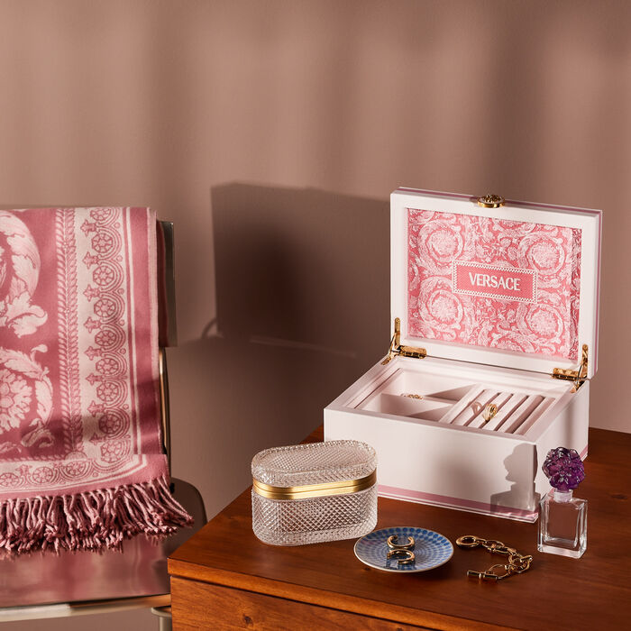 فيرساتشي بطانية كريت دو فلور بالشراريب