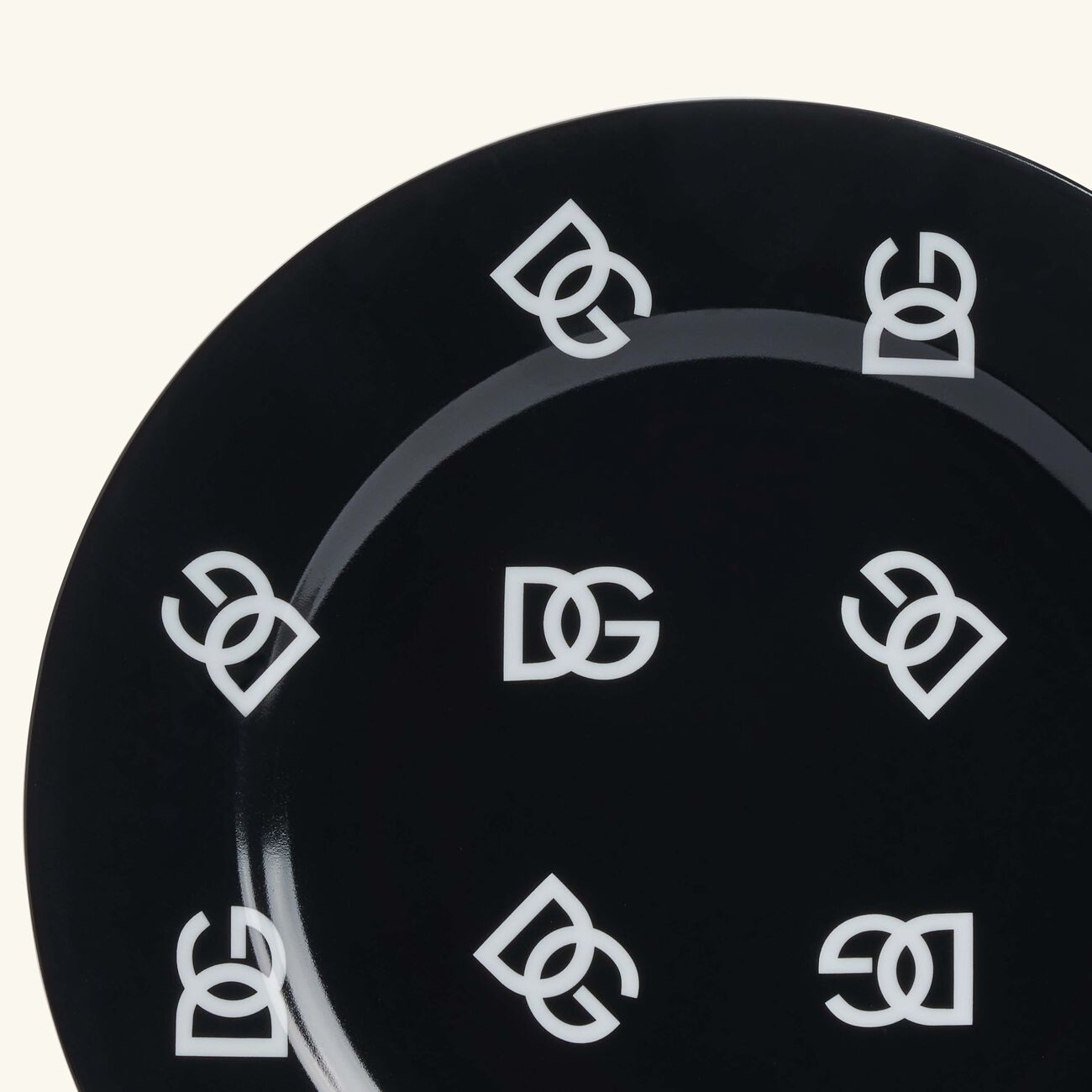 DG Logo Dinner Plate Round 26cm Set Of 2 dolce gabbana casa dg logo dinner plate round 26cm set of 2