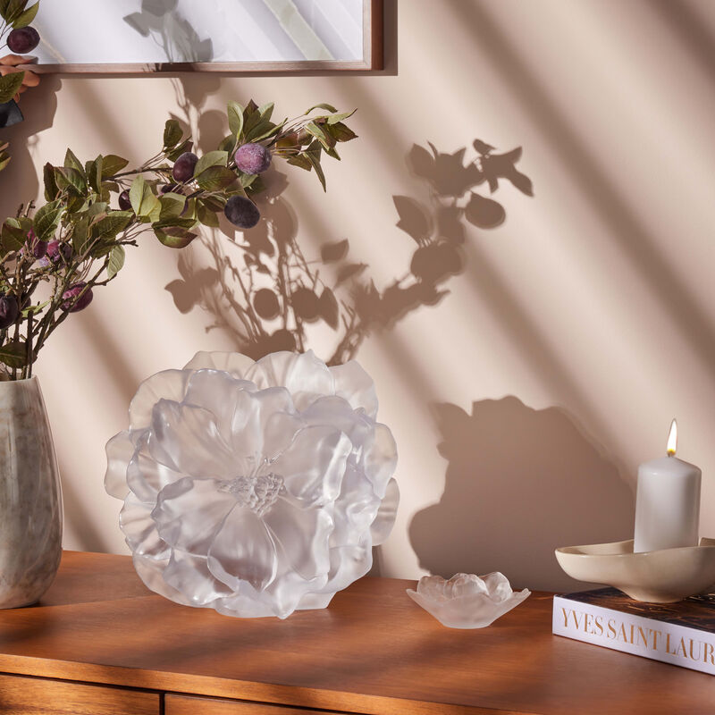 daum camellia vase medium white