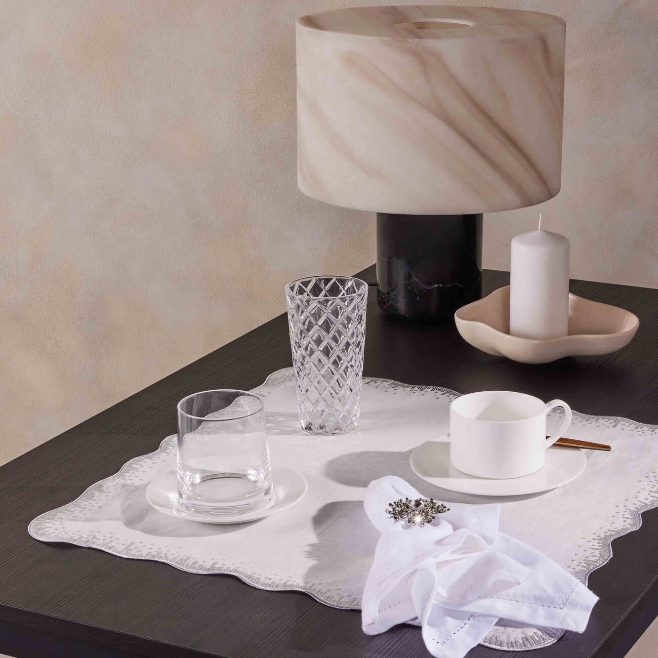 Sequin Spray Napkin White kim seybert sequin spray napkin white