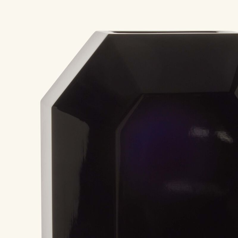 باكارا مزهرية أوكتوجون باد السوداء الصغيرة