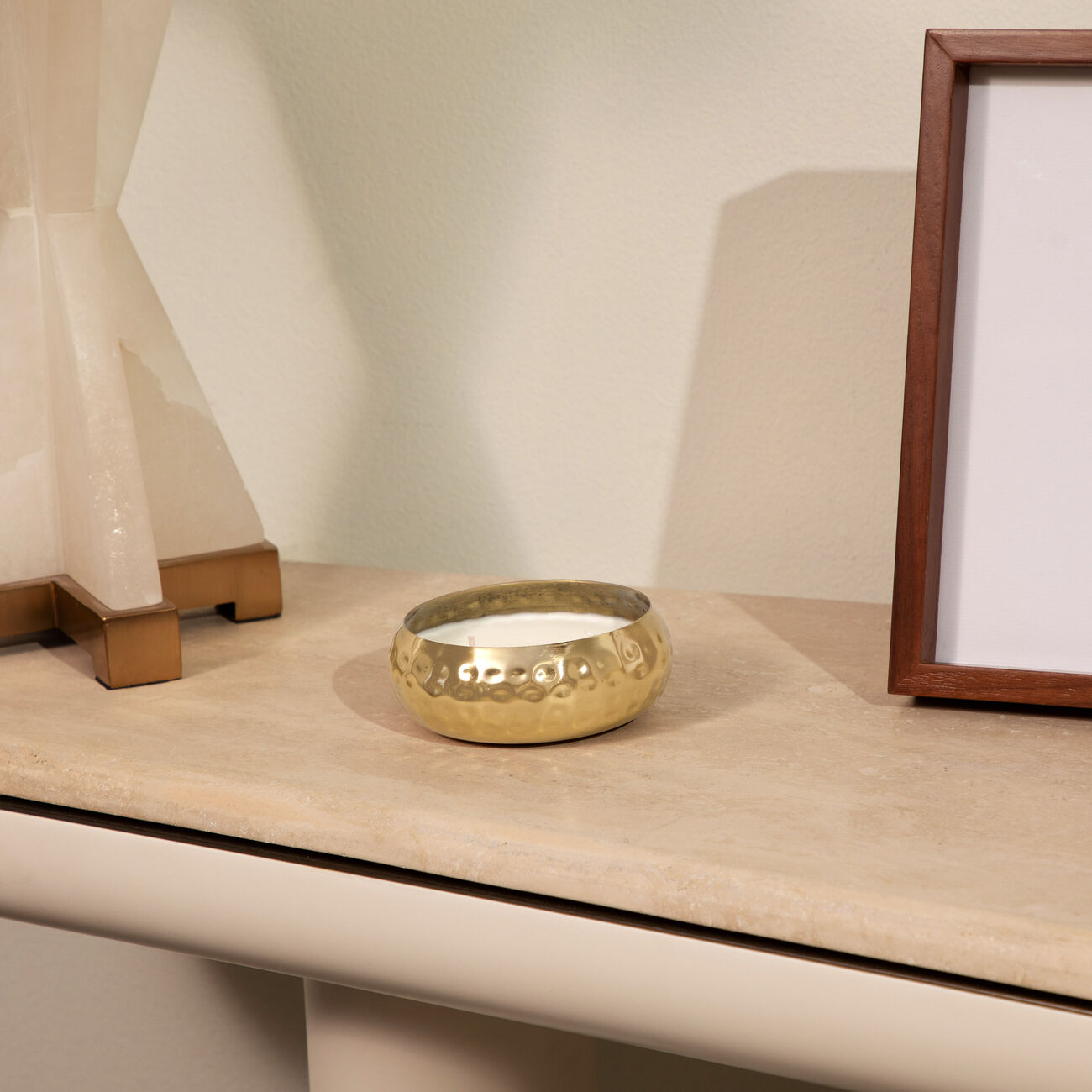 لايت اوف سكينة شمعة أورلي بعطر العود والزعفران 200مل