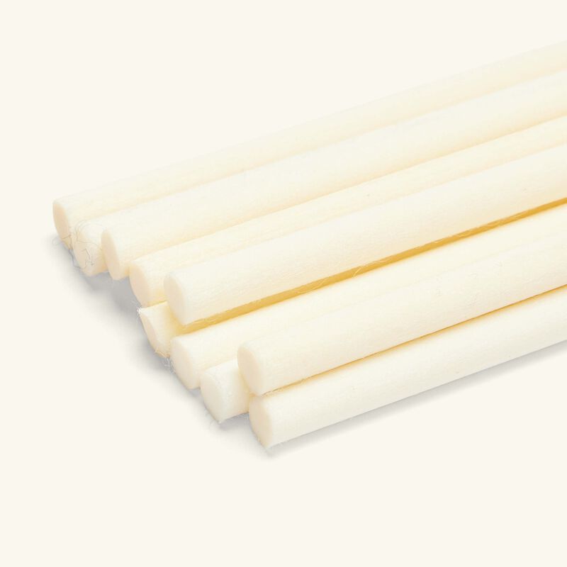 باوباب أعواد من أجل موزع العطر  2 ليتر  باللون الأبيض