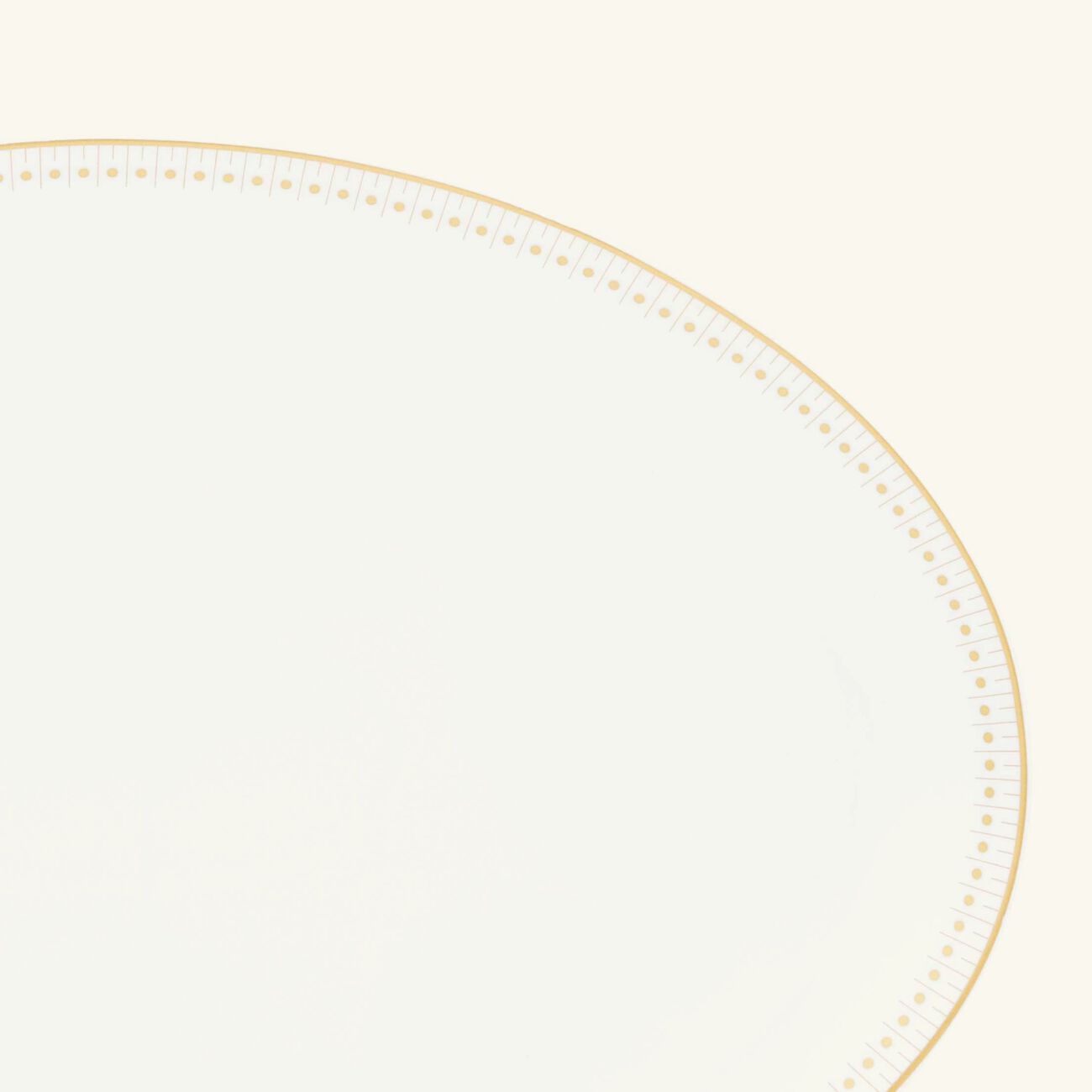 كريستوفل طبق مالميزون إمبيريال بيضاوي الشكل باللون الذهبي 38 سم