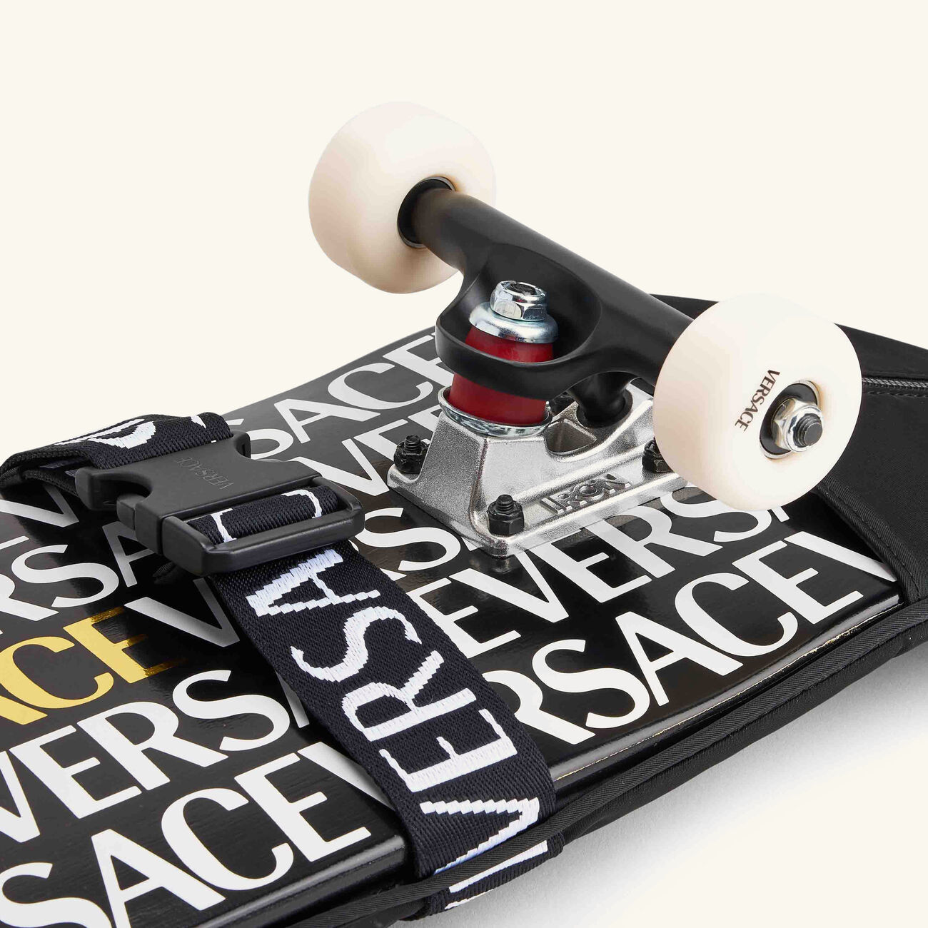 Allover Skateboard Pink versace allover skateboard pink