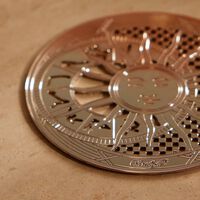 كريستوفل مجموعة من قواعد الأكواب ريڤ كوزميك مكونة من قطعتين باللون الفضي