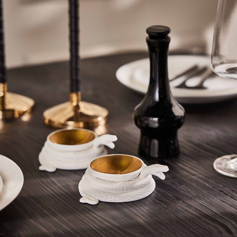 جوناثان أدلر مرشتا الملح والفلفل إيدن باللون الأبيض