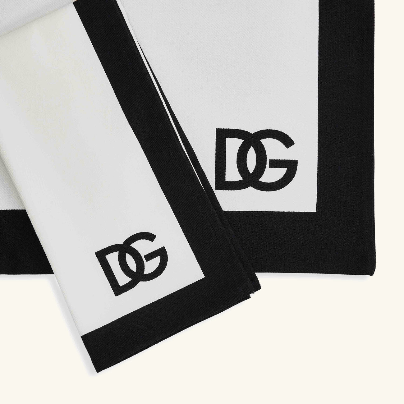 DG Logo Placemat and Napkin Set Red Set Of 2 dolce gabbana casa dg logo placemat and napkin set red set of 2