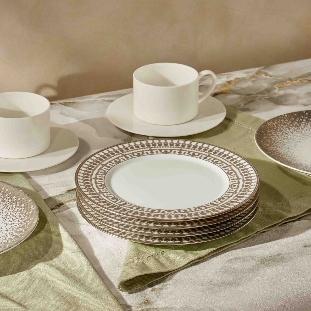 Tiara Dessert Plate Round Silver 22cm Set Of 4 haviland tiara dessert plate round silver 22cm set of 4