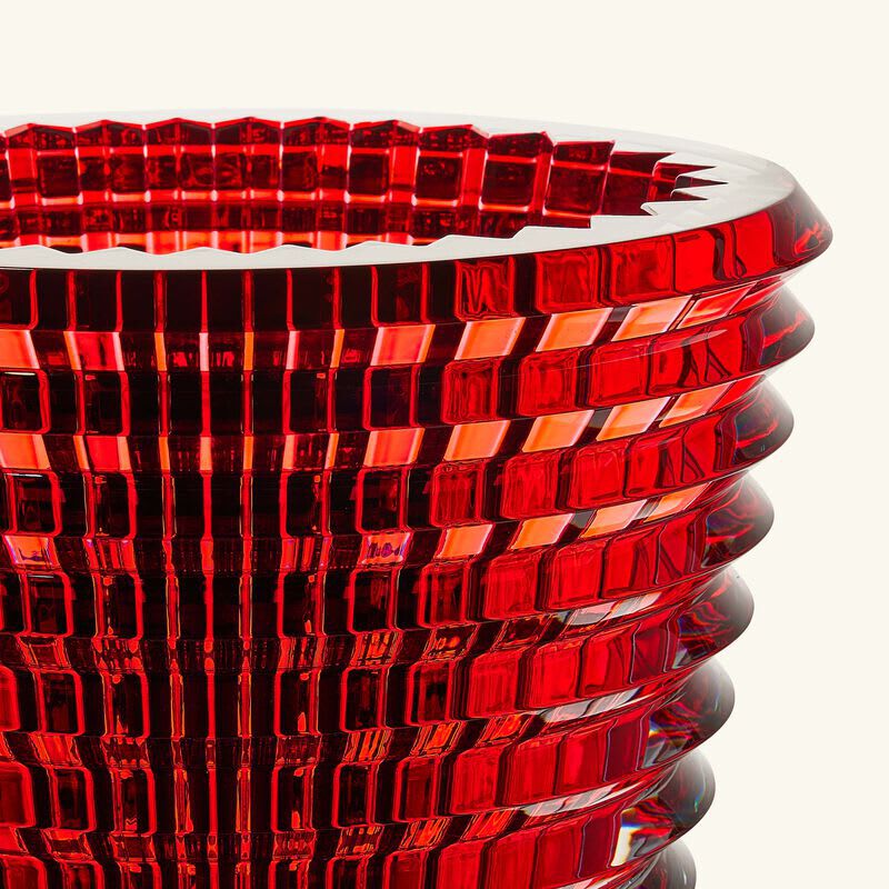 باكارا مزهرية آي دائرية كبيرة حمراء