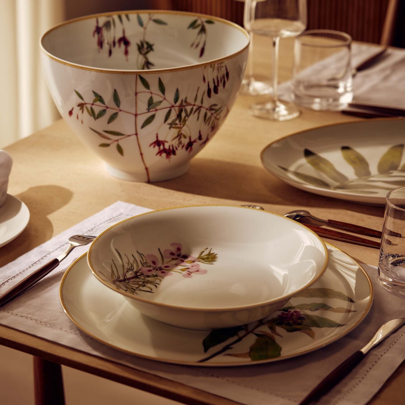 Jardin Indien Serving Platter Round Green 32cm bernardaud jardin indien serving platter round green 32cm