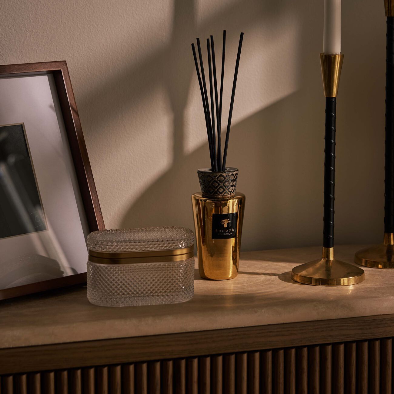 Les Exclusives Aurum Totem Diffuser 250ml baobab collection les exclusives aurum totem diffuser 250ml