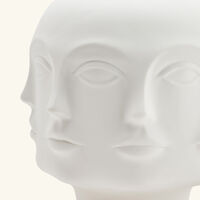 مزهرية دورا مار متوسطة بيضاء جوناثان أدلر مزهرية دورا مار متوسطة بيضاء