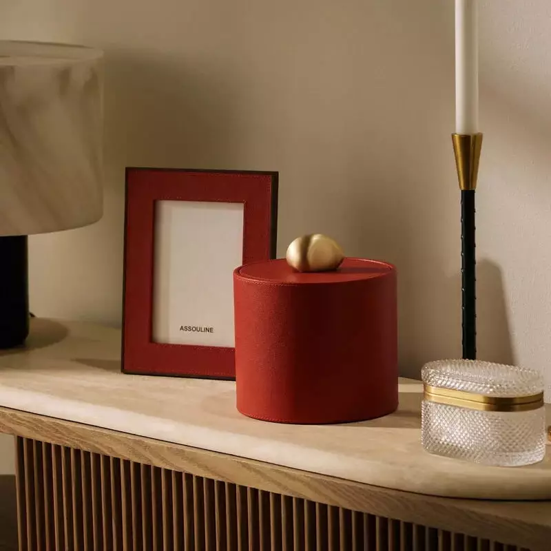 assouline heritage frame red 24x19 cm