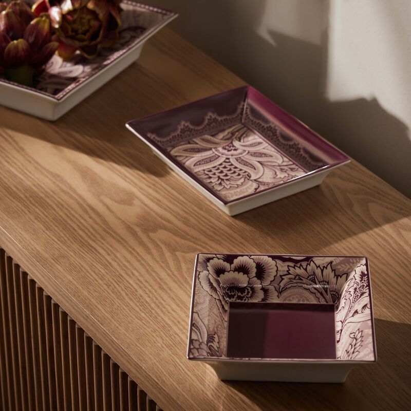 إيترو صينية بلوم مربعة صغيرة باللون الوردي