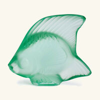 لاليك منحوتة على شكل سمكة صغيرة خضراء